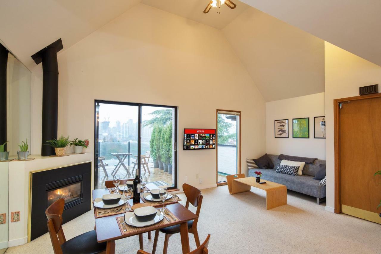 Billion Dollar Views In A Beautiful Fairview Slopes Heritage House Apartment Vancouver Ngoại thất bức ảnh